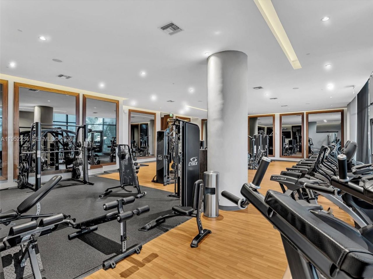 3300 NE 188th St, Unit 718, Aventura, FL 33180 Photo