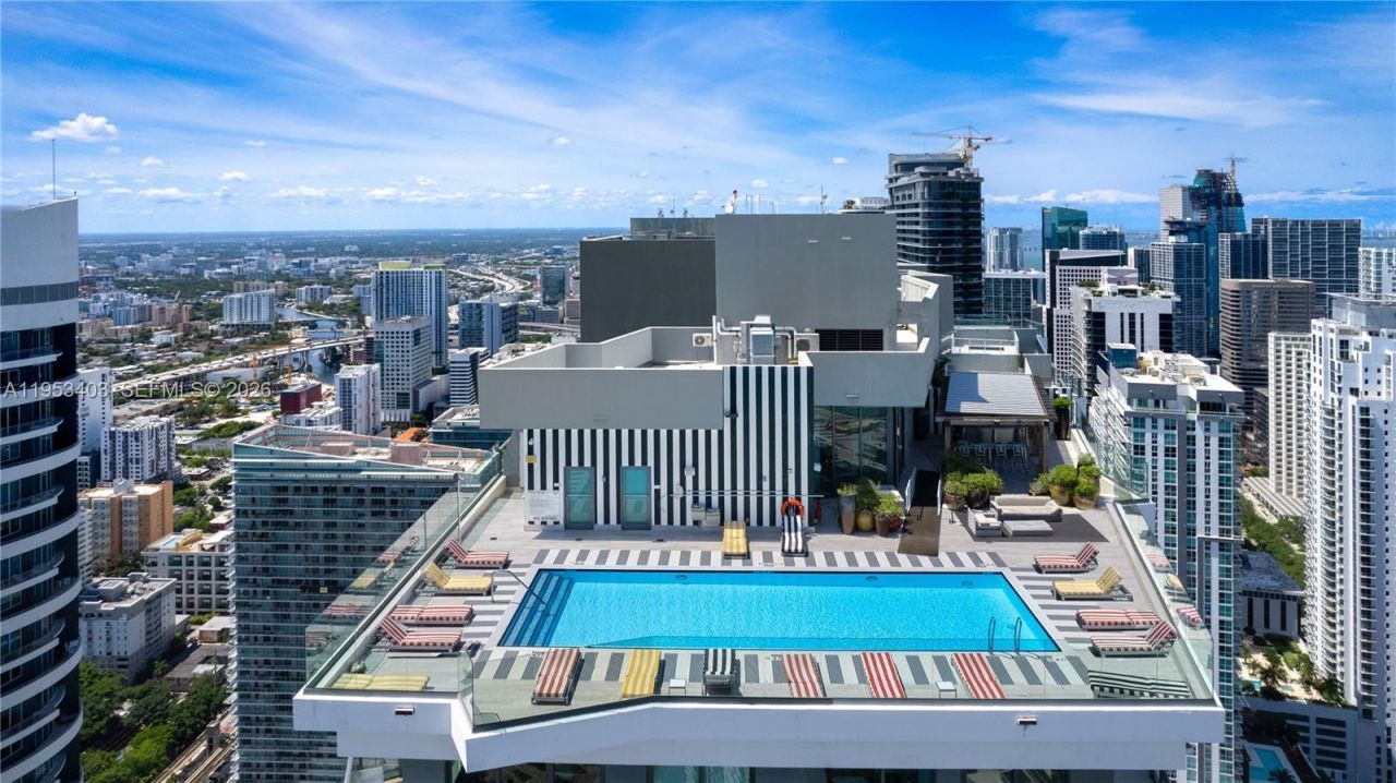 1300 S Miami Ave, Unit UPH4, Miami, FL 33130 Photo