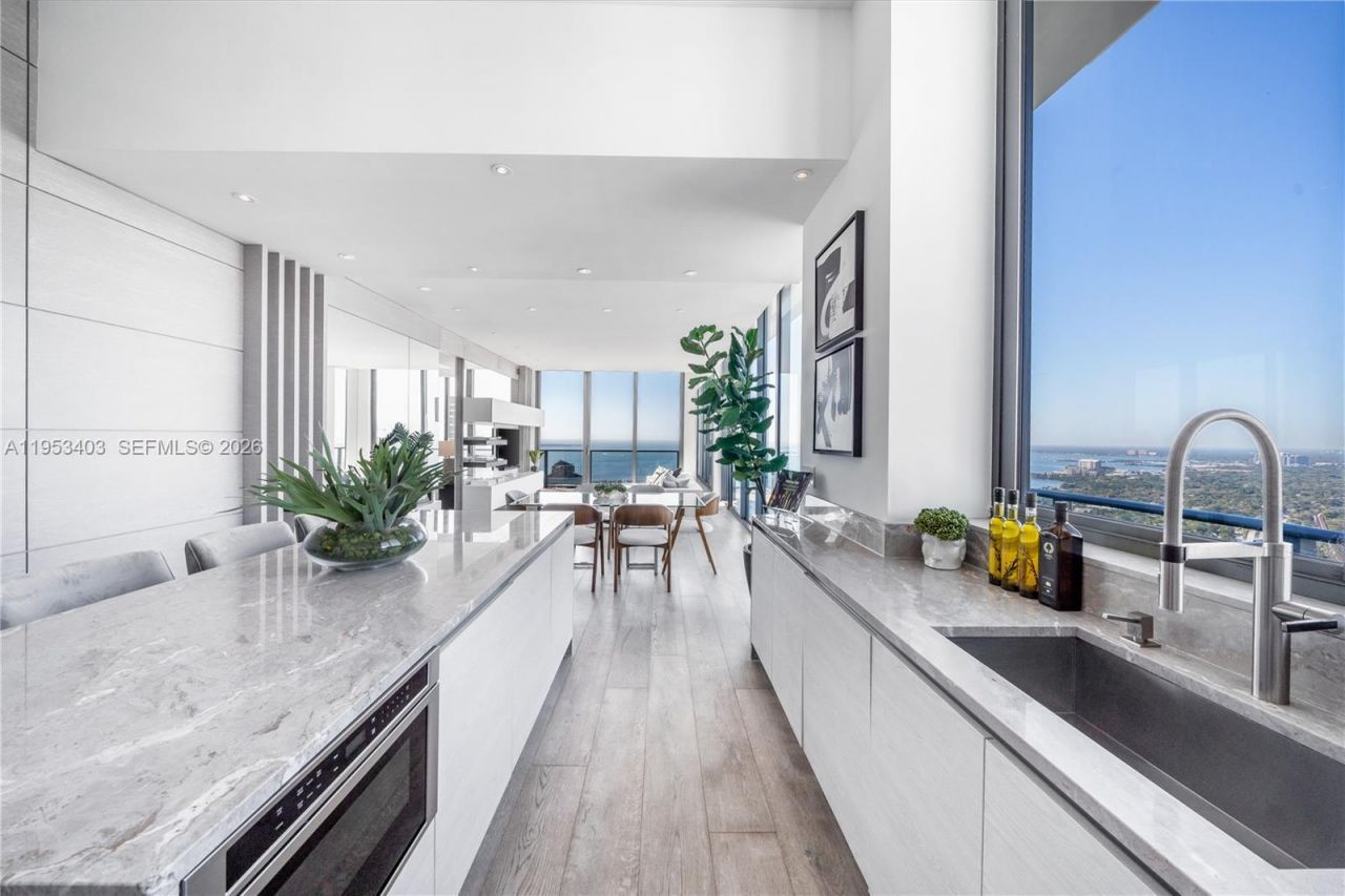 1300 S Miami Ave, Unit UPH4, Miami, FL 33130 Photo