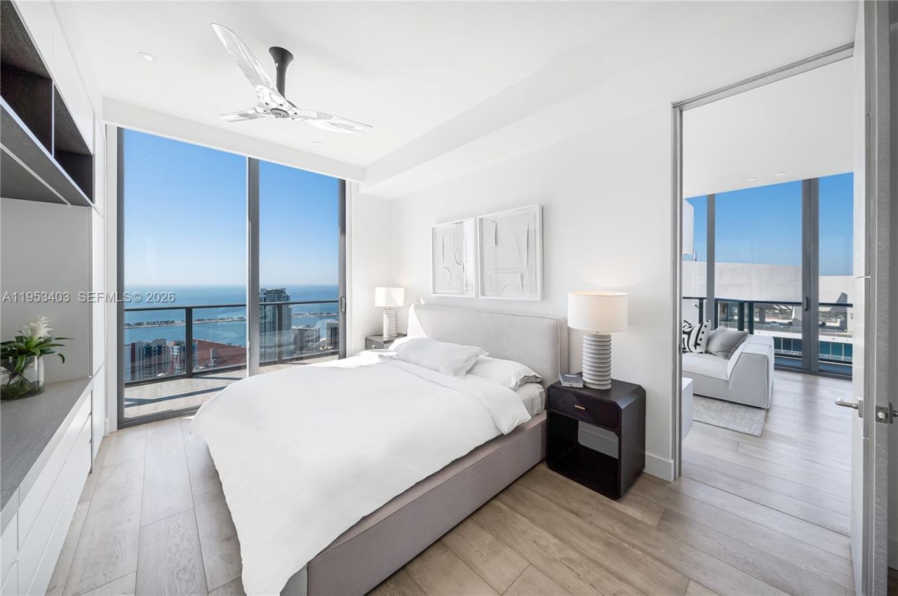 1300 S Miami Ave, Unit UPH4, Miami, FL 33130 Photo