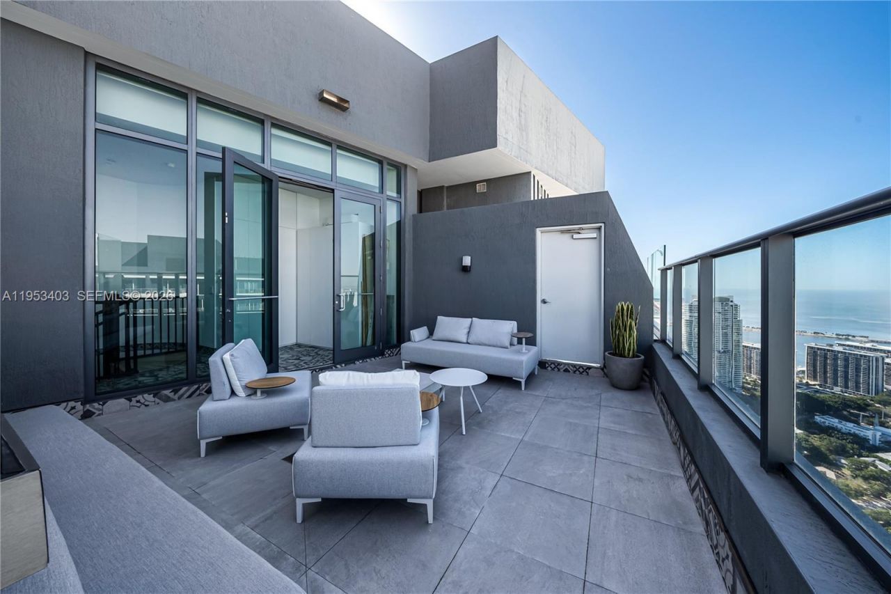 1300 S Miami Ave, Unit UPH4, Miami, FL 33130 Photo