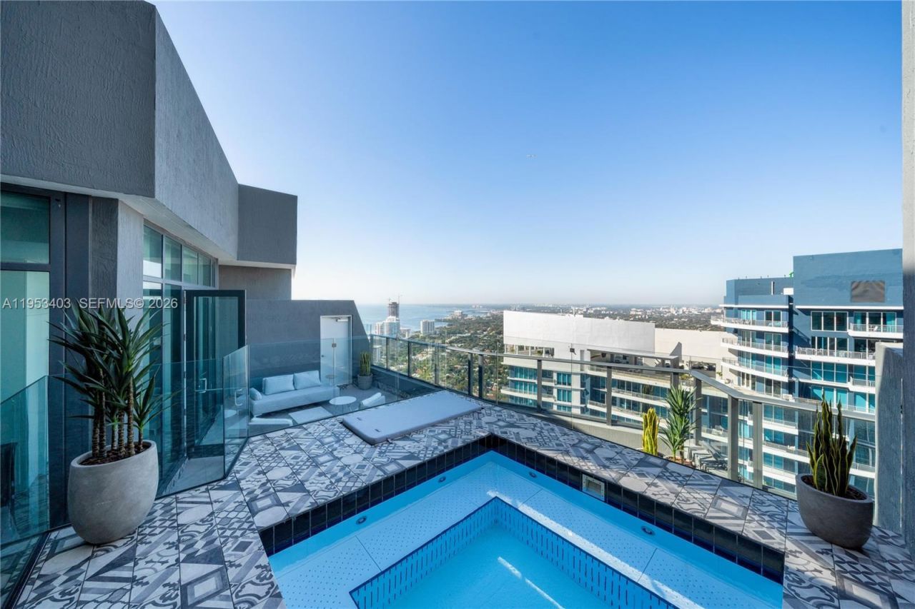 1300 S Miami Ave, Unit UPH4, Miami, FL 33130 Photo