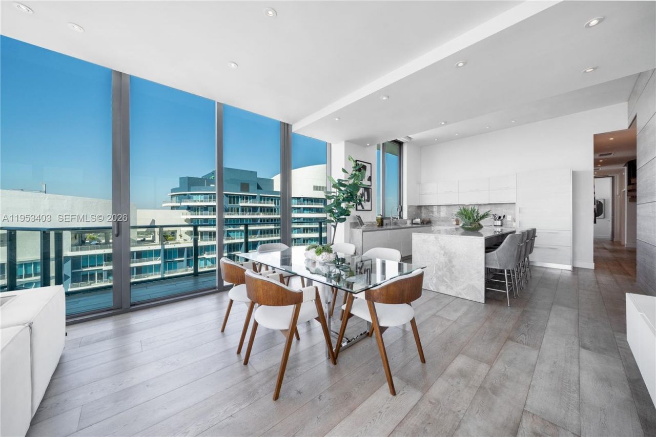 1300 S Miami Ave, Unit UPH4, Miami, FL 33130 Photo