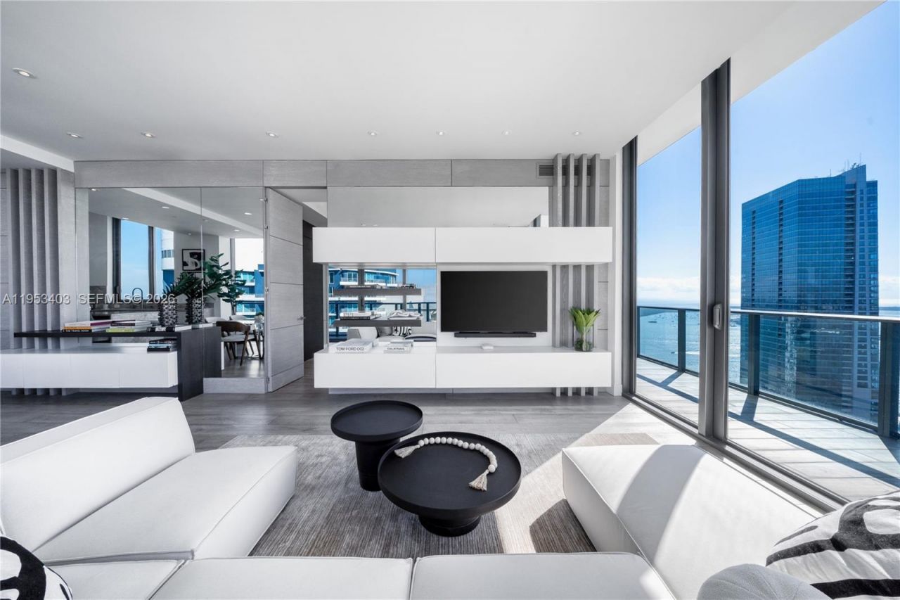 1300 S Miami Ave, Unit UPH4, Miami, FL 33130 Photo