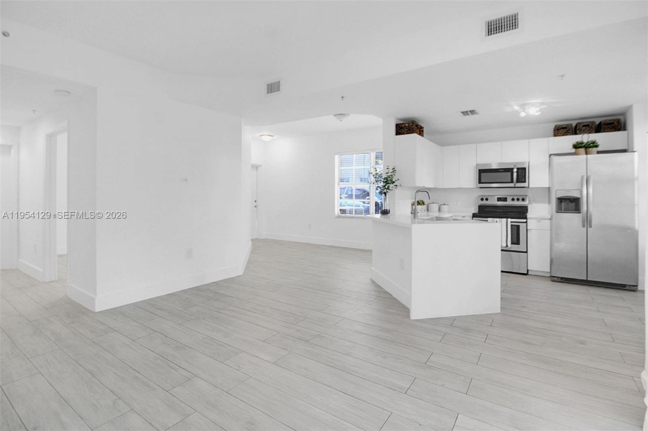 8930 NE 8th Ave, Unit 901, Miami, FL 33138 Photo