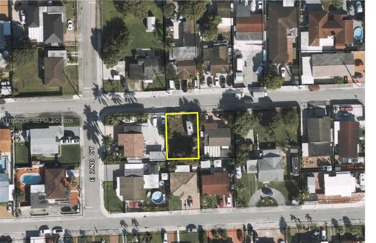 39 E St, Hialeah, FL 33013 Photo