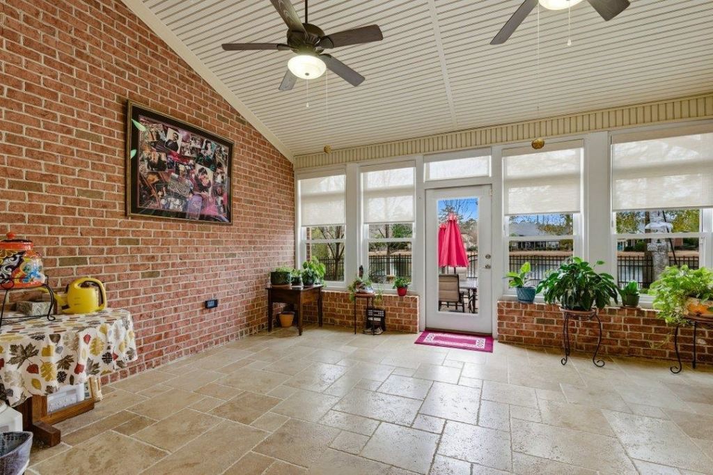 211 Chamberlin Rd. Photo 6