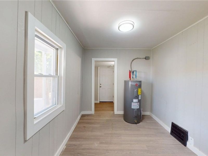 7815 Eve Avenue, Cleveland, OH 44102 Photo 18