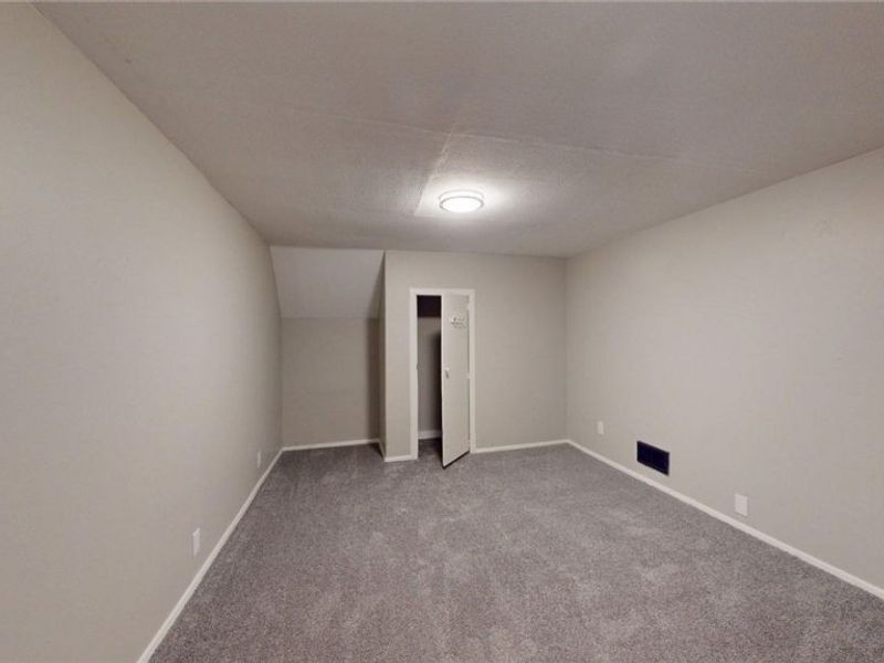 7815 Eve Avenue, Cleveland, OH 44102 Photo 28