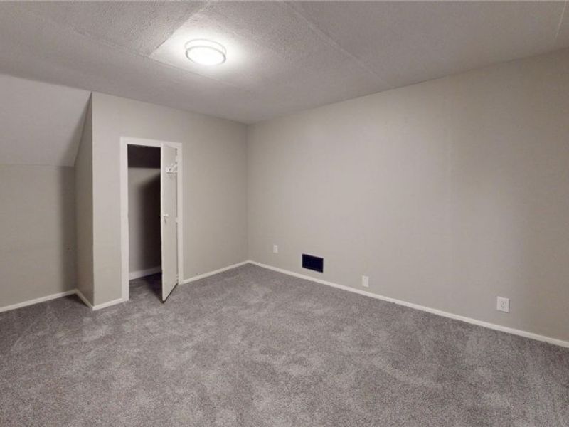 7815 Eve Avenue, Cleveland, OH 44102 Photo 36