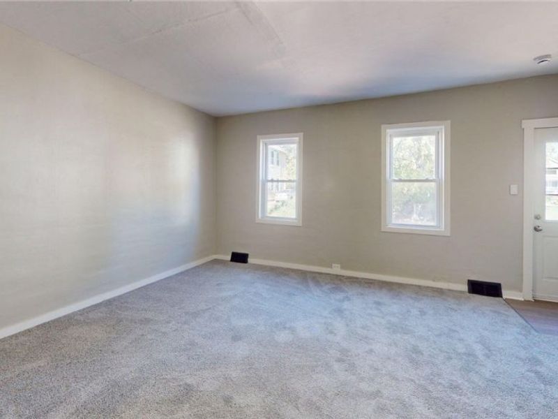 7815 Eve Avenue, Cleveland, OH 44102 Photo 4