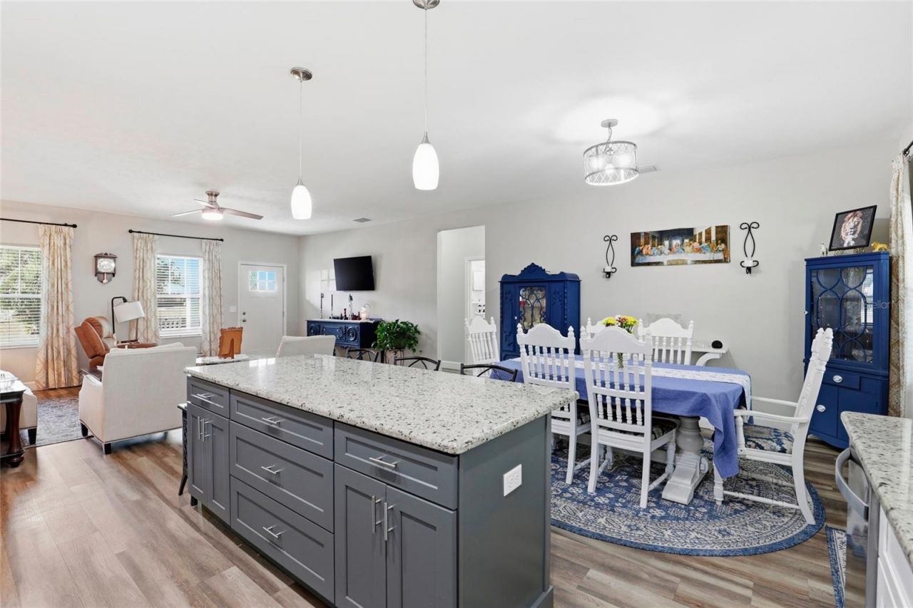 9092 Maryann Drive, Fanning Springs, FL 32693 Photo