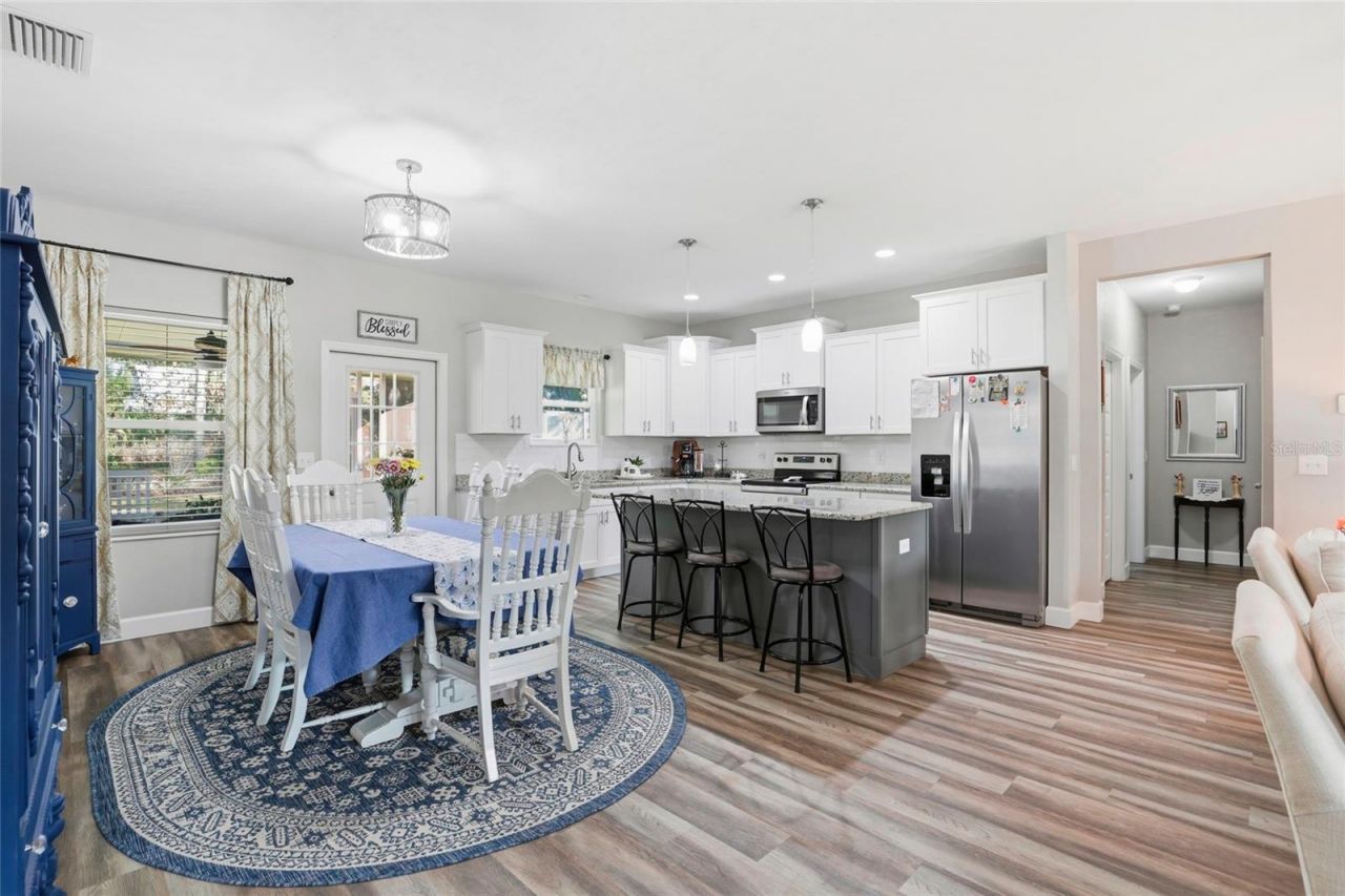 9092 Maryann Drive, Fanning Springs, FL 32693 Photo