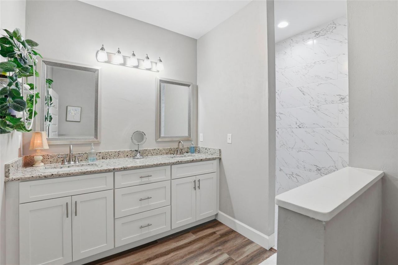 9092 Maryann Drive, Fanning Springs, FL 32693 Photo