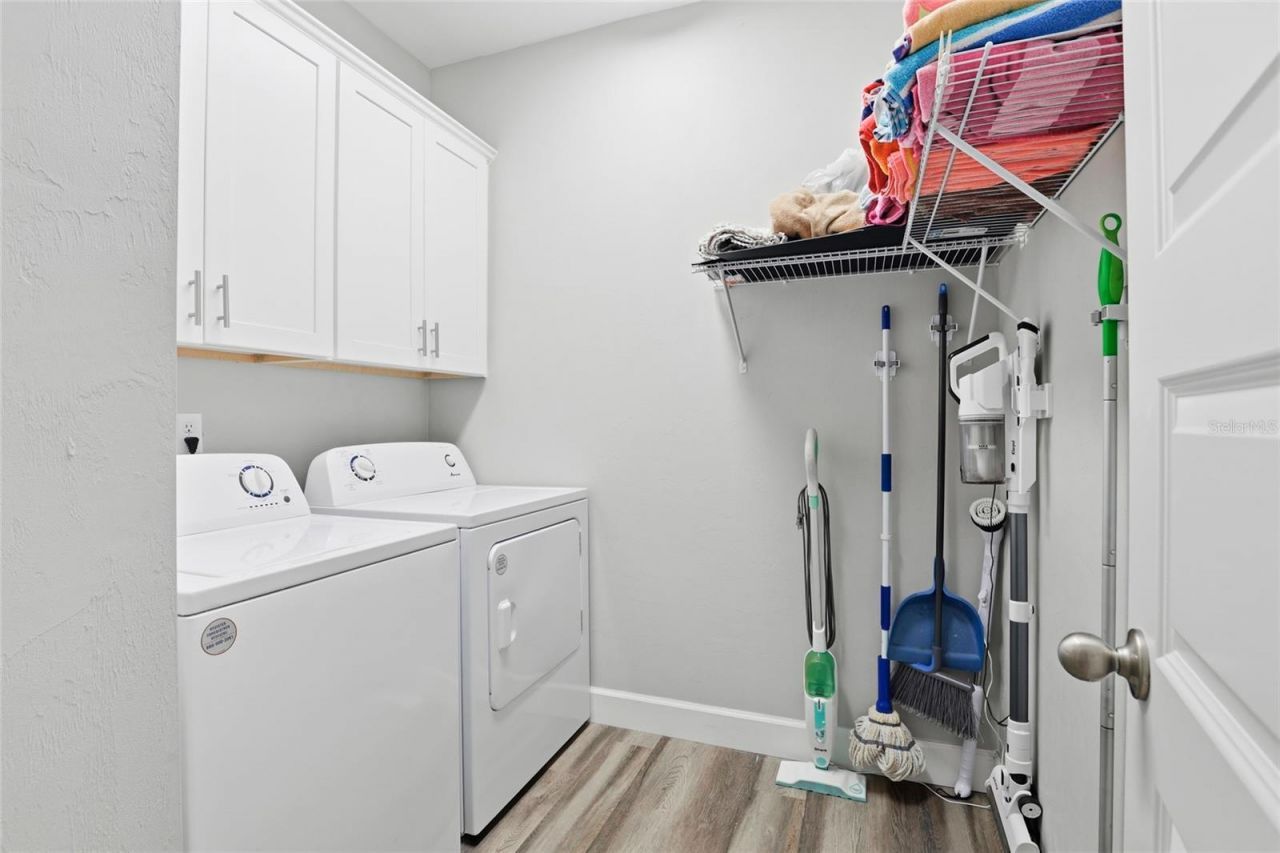 9092 Maryann Drive, Fanning Springs, FL 32693 Photo