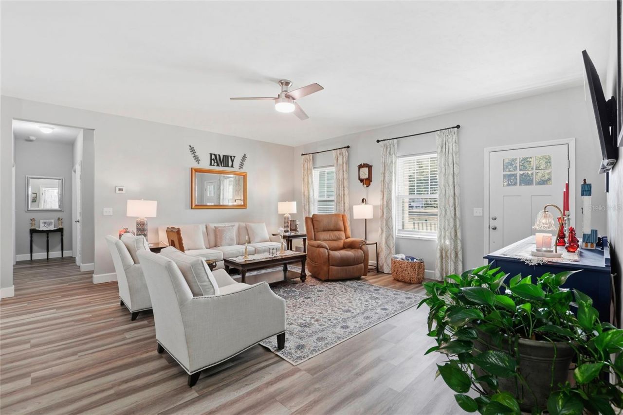 9092 Maryann Drive, Fanning Springs, FL 32693 Photo