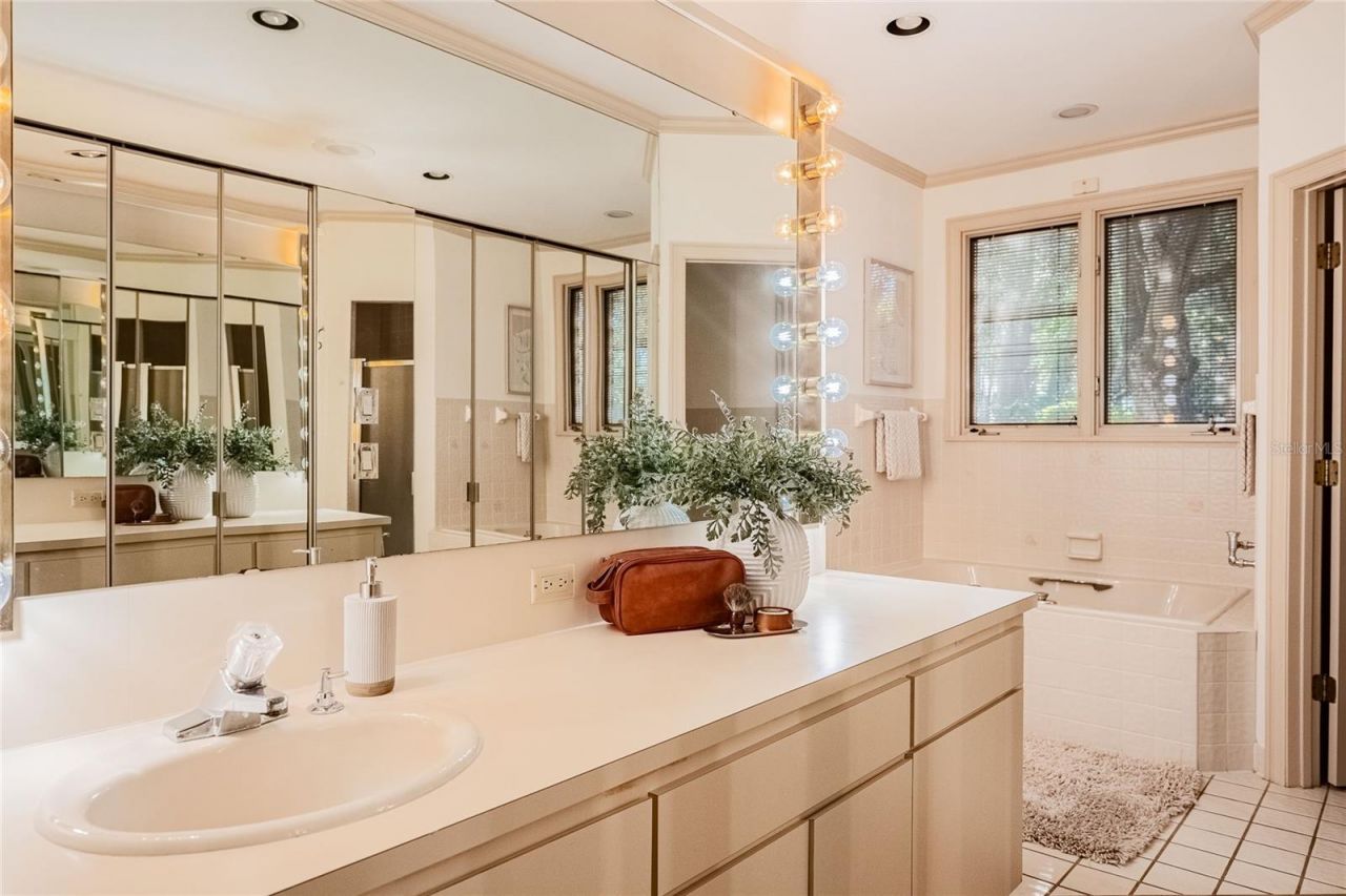 555 Lake Hollingsworth Drive, Lakeland, FL 33803 Photo