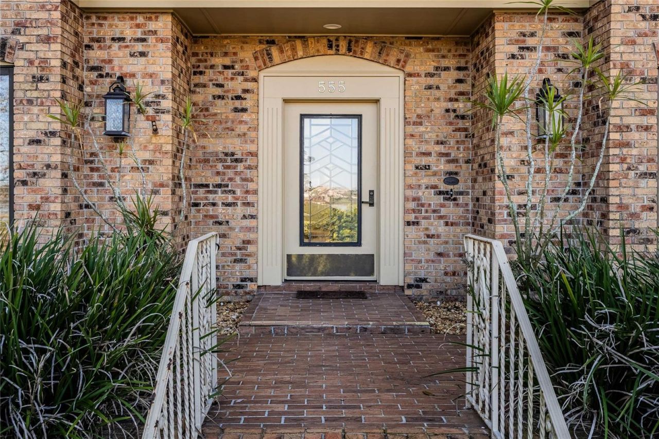 555 Lake Hollingsworth Drive, Lakeland, FL 33803 Photo