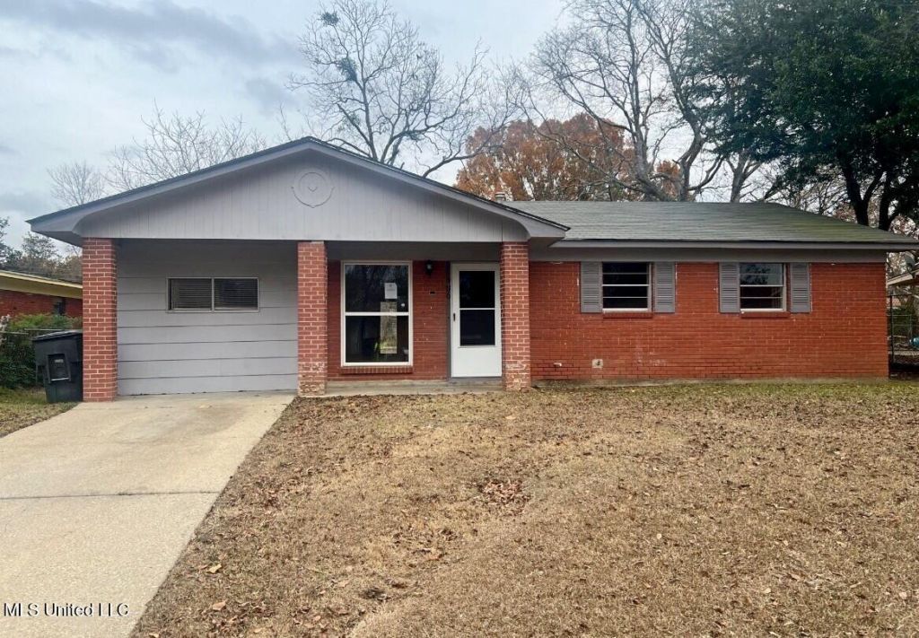 706 Maurice Avenue, Vicksburg, MS 39183 Main Photo