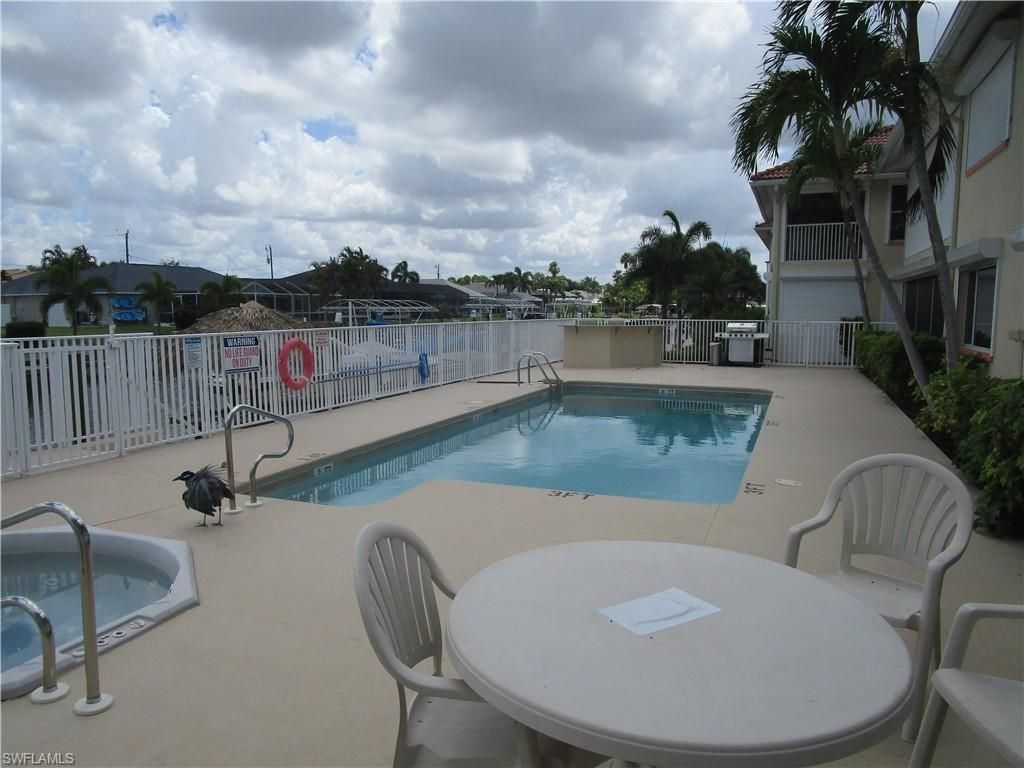 925 SW 47th Ter, Unit 201, Cape Coral, FL 33914 Photo