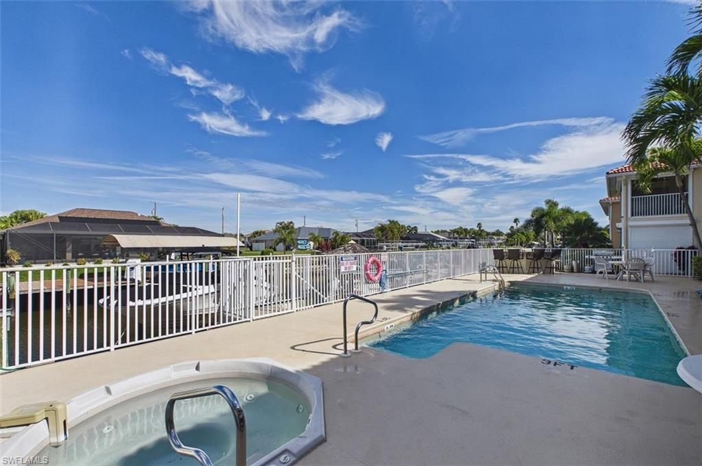925 SW 47th Ter, Unit 201, Cape Coral, FL 33914 Photo