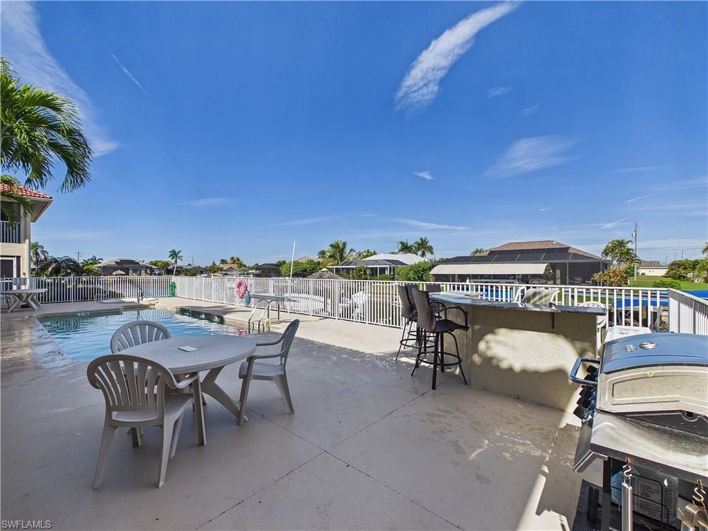 925 SW 47th Ter, Unit 201, Cape Coral, FL 33914 Photo