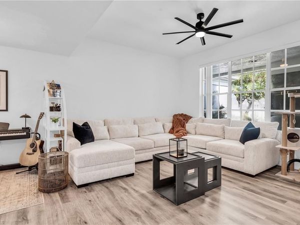 3825 Schoolhouse RD E, Unit 5, FORT MYERS, FL 33916