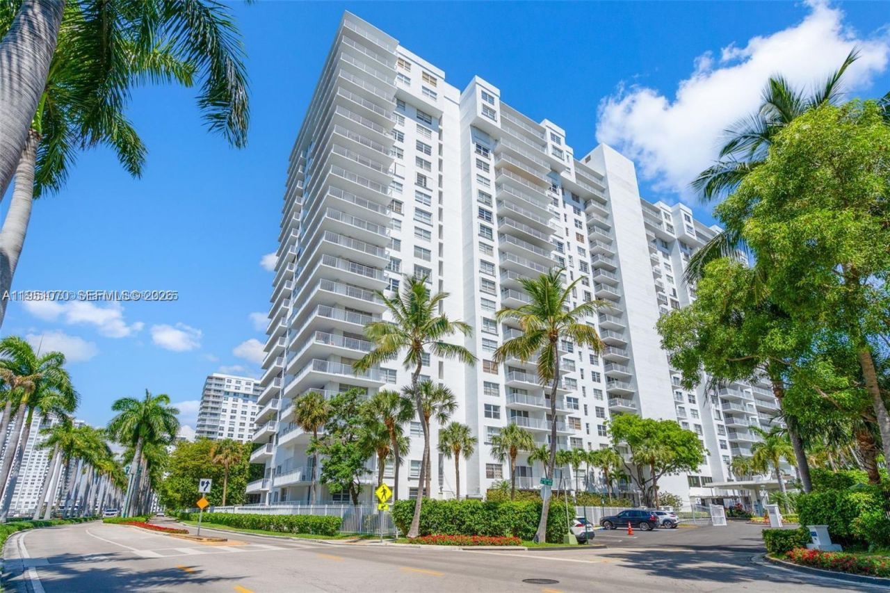 2801 NE 183rd St, Unit 515W, Aventura, FL 33160 Photo