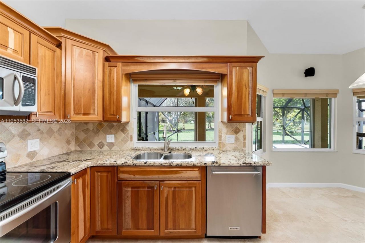 450 NW 201st Ave, Pembroke Pines, FL 33029 Photo