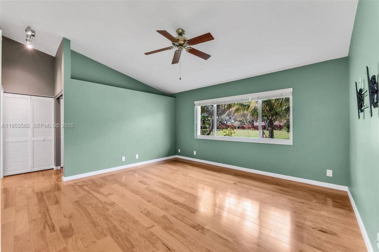 450 NW 201st Ave, Pembroke Pines, FL 33029 Photo