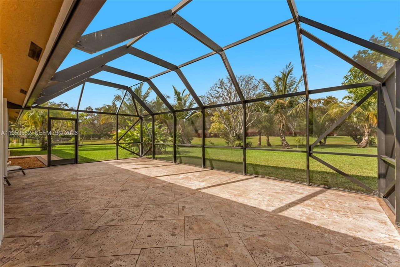 450 NW 201st Ave, Pembroke Pines, FL 33029 Photo