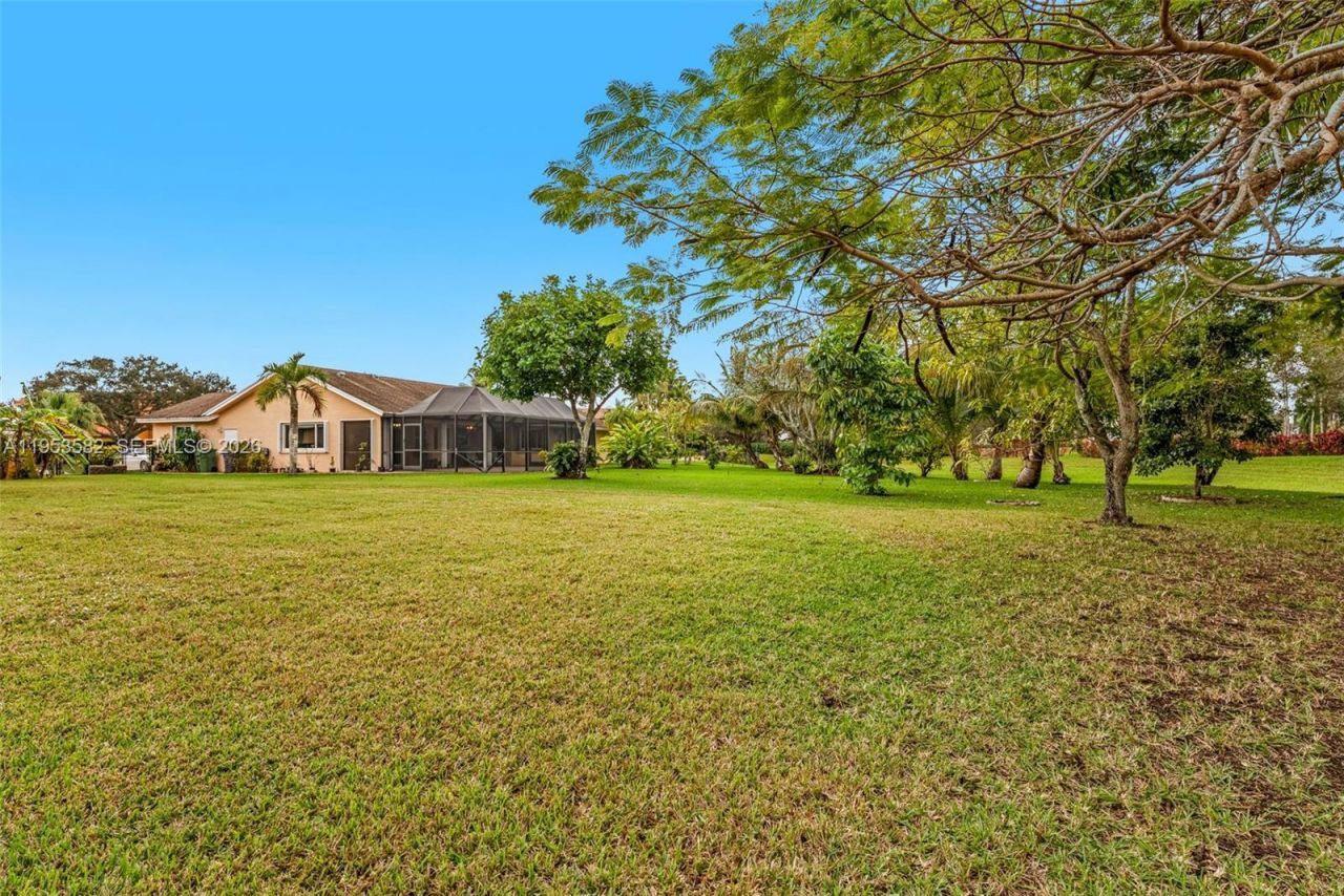 450 NW 201st Ave, Pembroke Pines, FL 33029 Photo