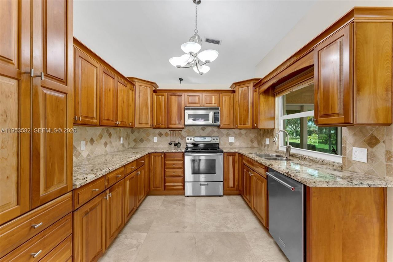 450 NW 201st Ave, Pembroke Pines, FL 33029 Photo