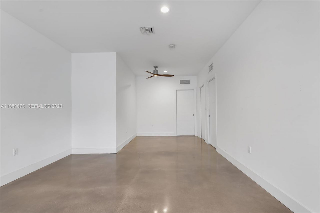 2247 NW 2nd St, Miami, FL 33125 Photo