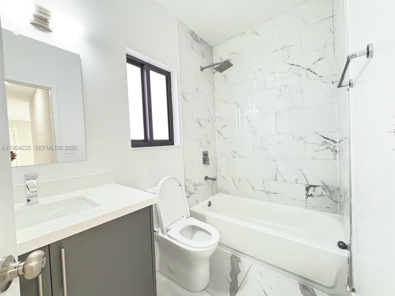 2518 NW 9th Pl, Fort Lauderdale, FL 33311 Photo