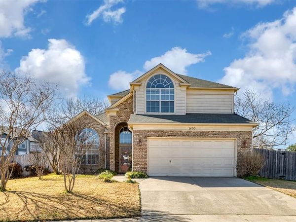 1600 Park Chase Avenue, Arlington, TX 76011