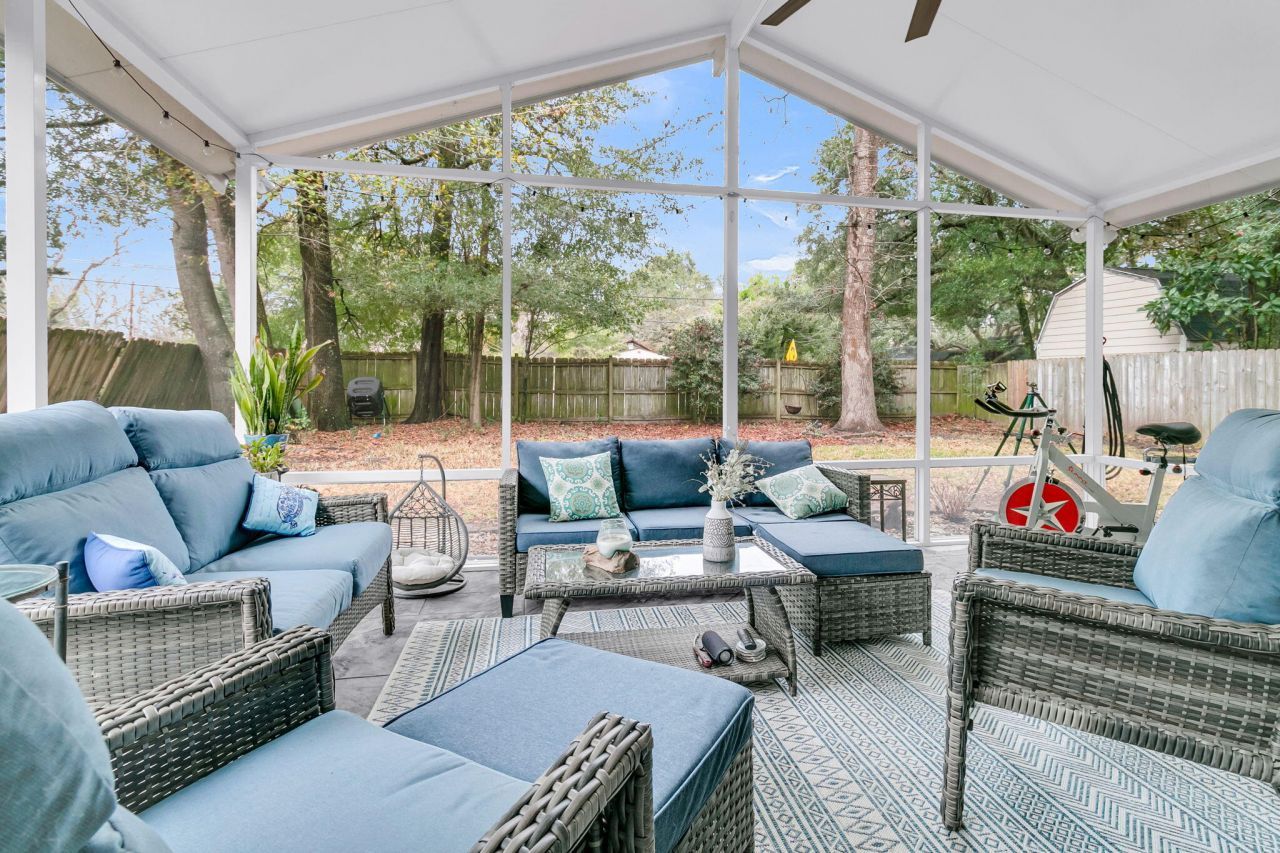 1415 Oaklanding Road Photo 10