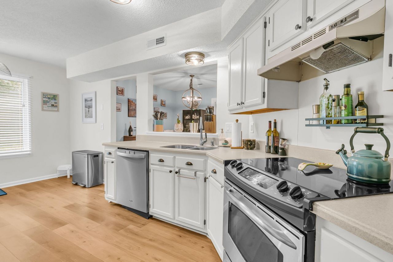 1415 Oaklanding Road Photo 15