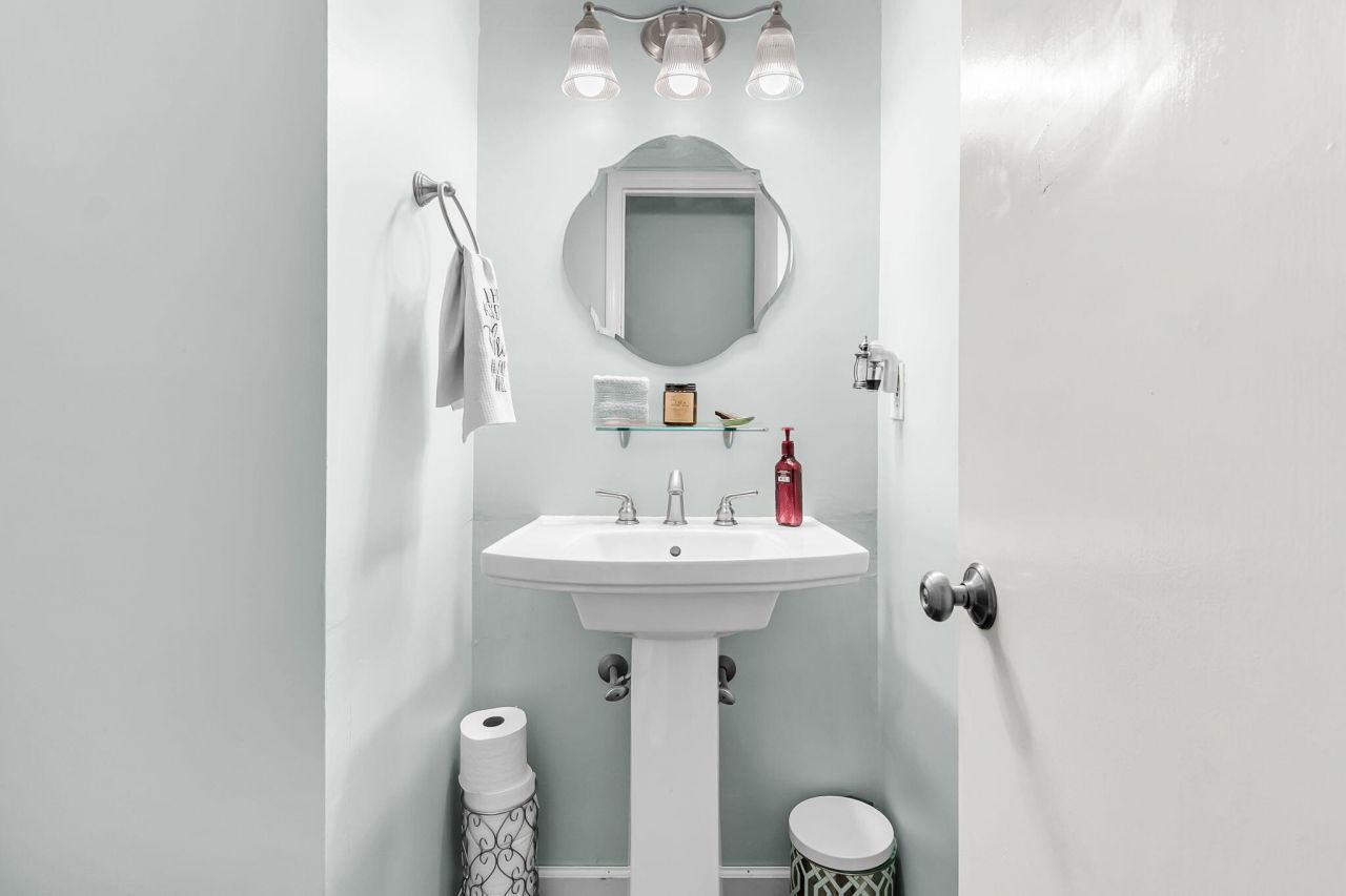 1415 Oaklanding Road Photo 18