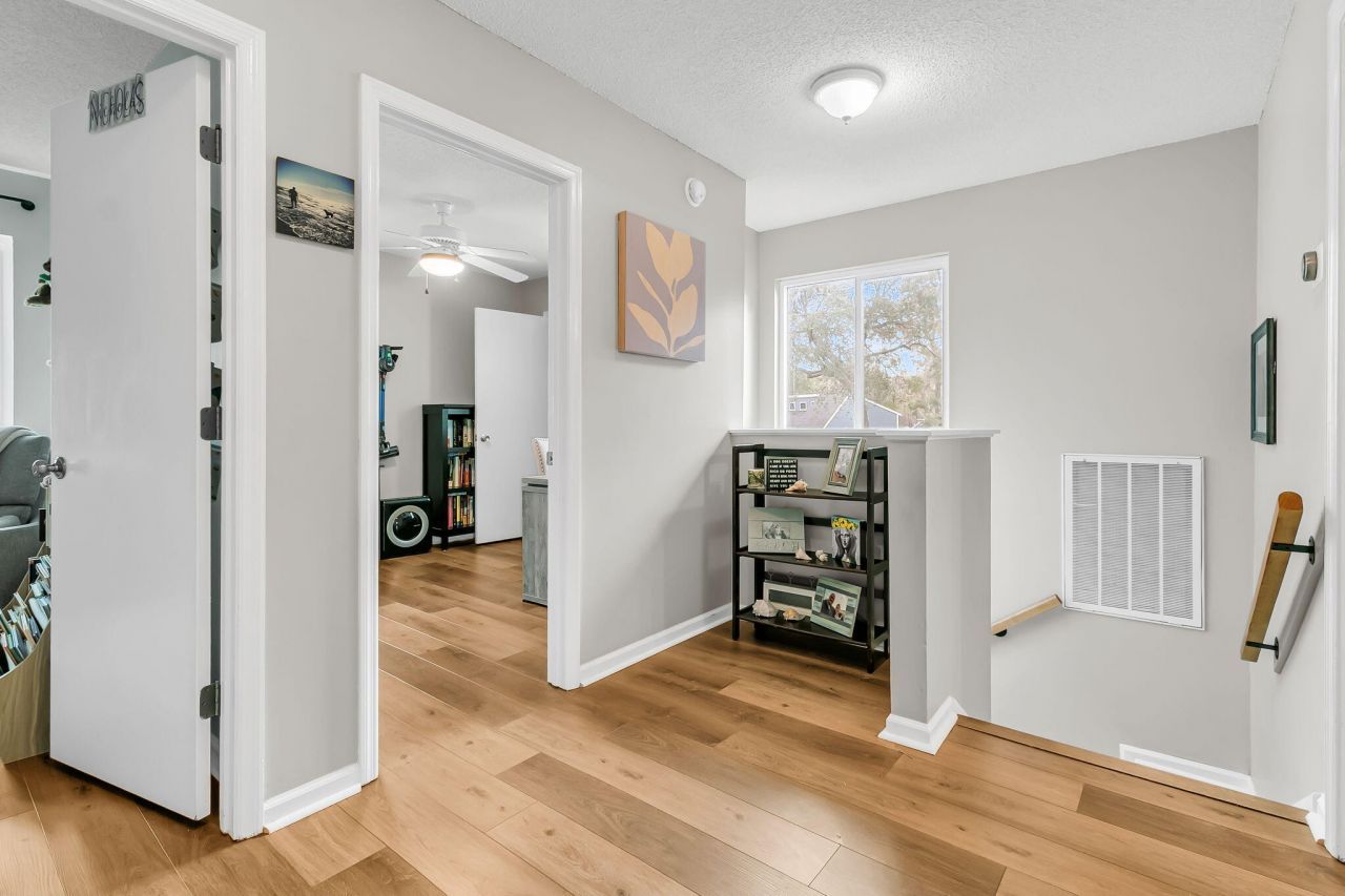 1415 Oaklanding Road Photo 19