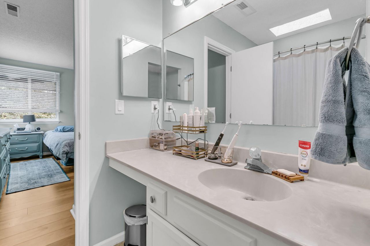 1415 Oaklanding Road Photo 26