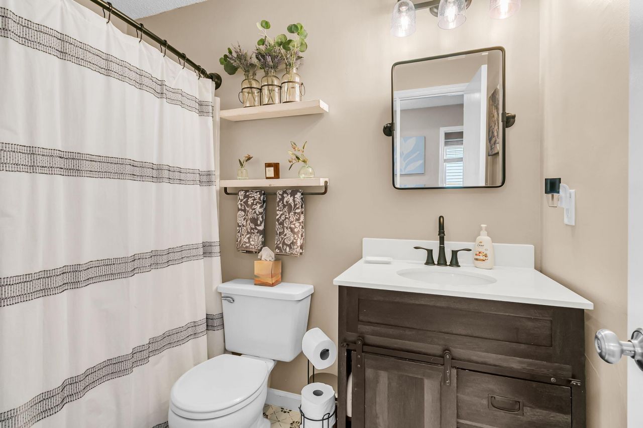 1415 Oaklanding Road Photo 28