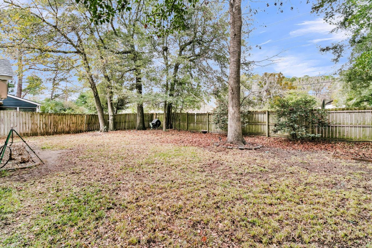 1415 Oaklanding Road Photo 32