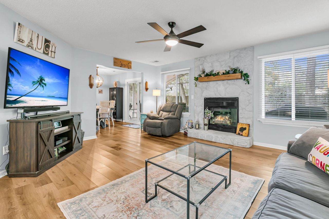 1415 Oaklanding Road Photo 6