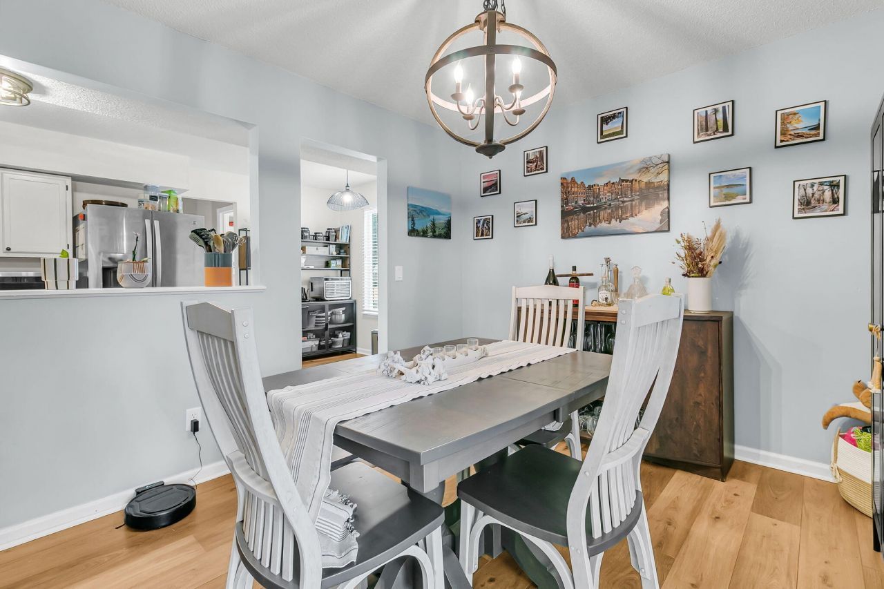 1415 Oaklanding Road Photo 9