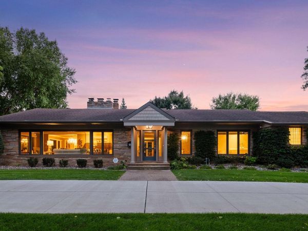 4801 Woodhill Way, Edina, MN 55424