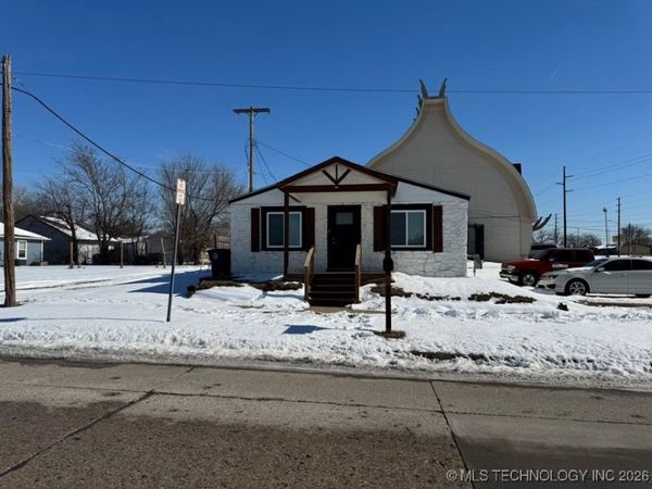 1001 E Pine Street , Tulsa, OK 74106