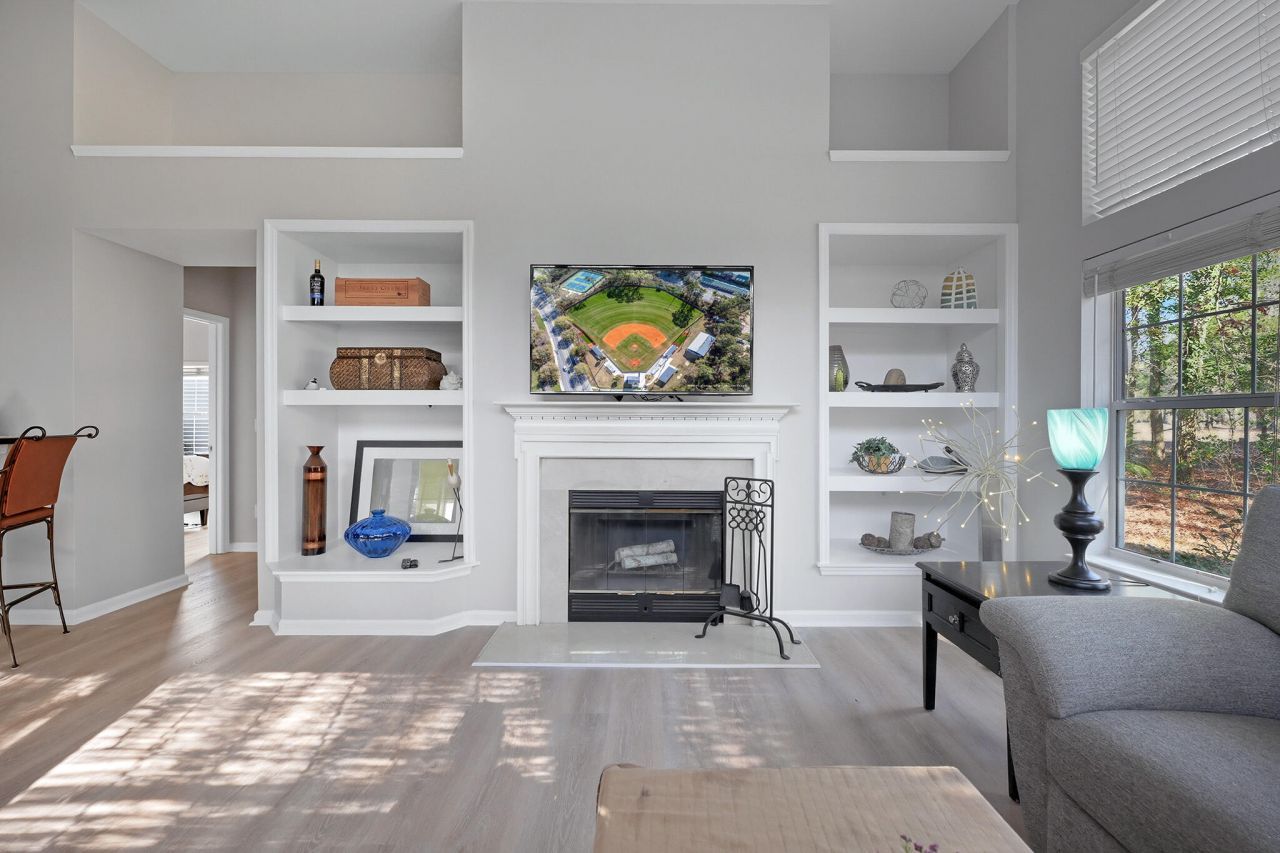 808 Long Drive Road Photo 11