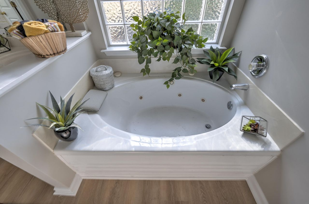 808 Long Drive Road Photo 26