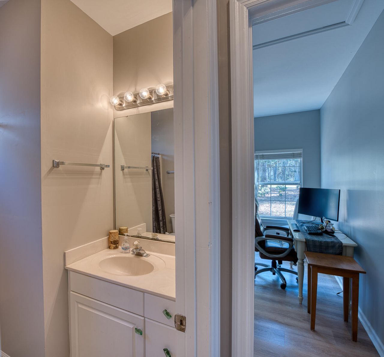 808 Long Drive Road Photo 31